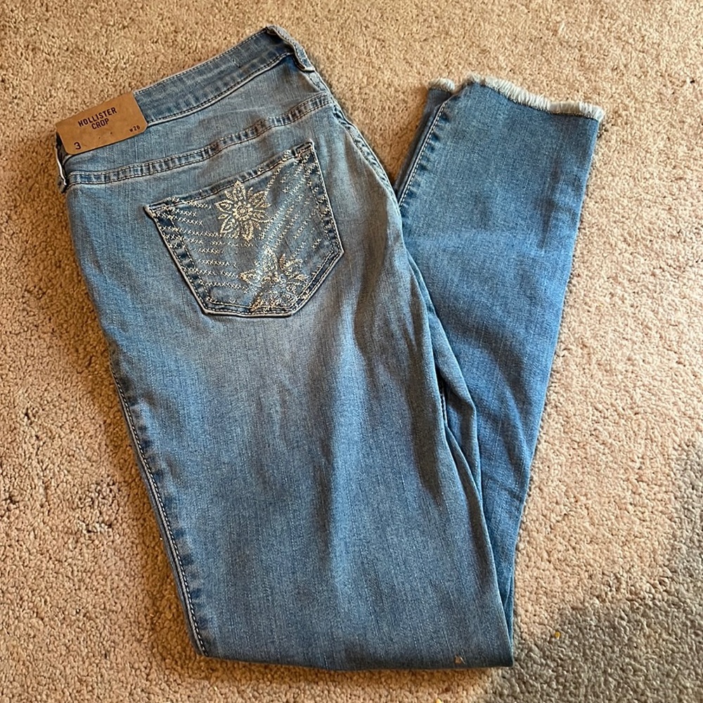 Hollister distressed crops